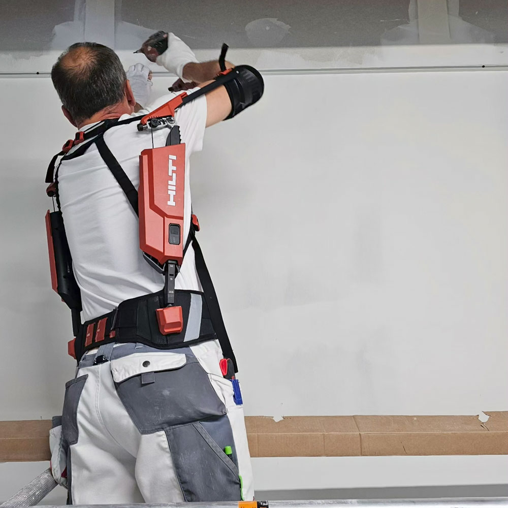 Foto eines Mitarbeiters im Trockenbau & Ausbau